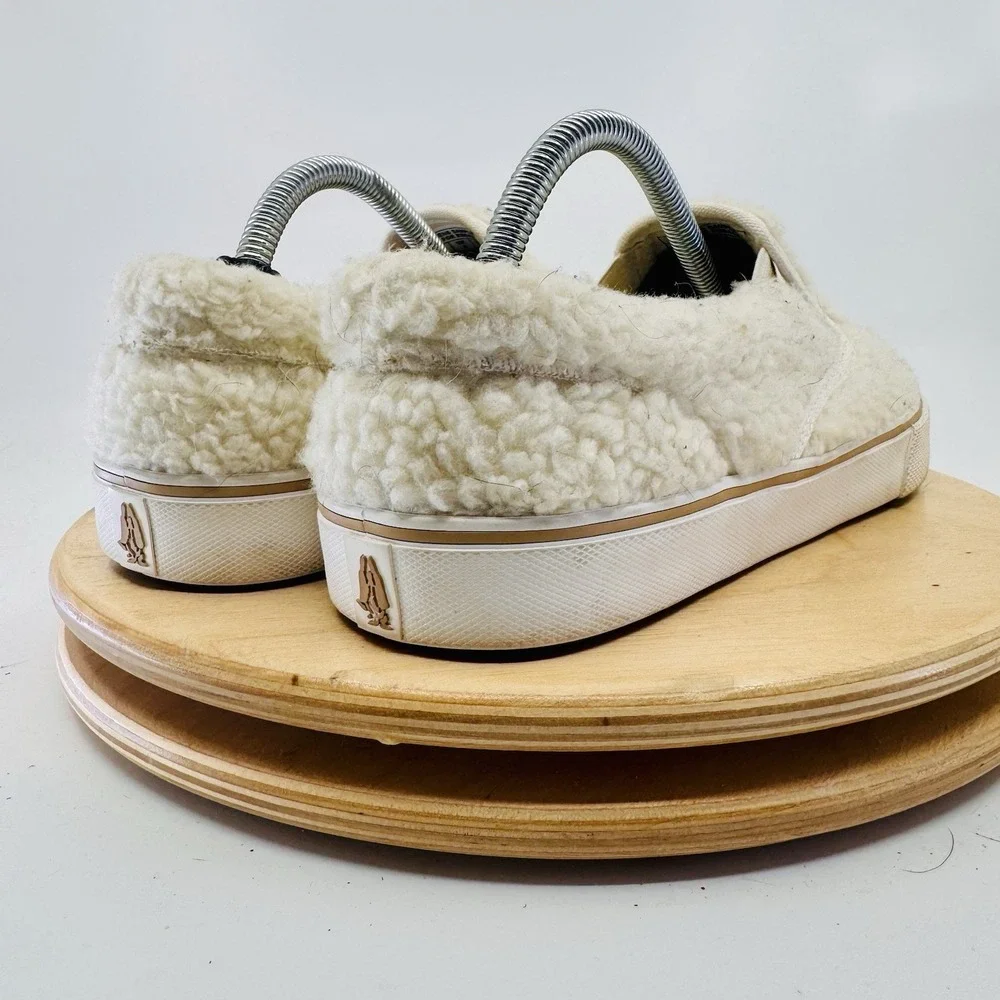 Hush Puppies Sherpa Slip Ons Women's 7 Cream‎ Shoes Sneakers Fall BTS